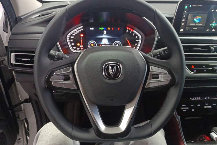 Used CHANGAN CS75 2022 Blue Whale Edition 1.5T DCT Luxury Model Steering Wheel