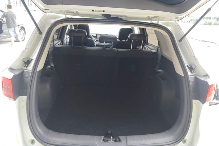 Used CHANGAN CS75 2022 Blue Whale Edition 1.5T DCT Prestige Model Trunk