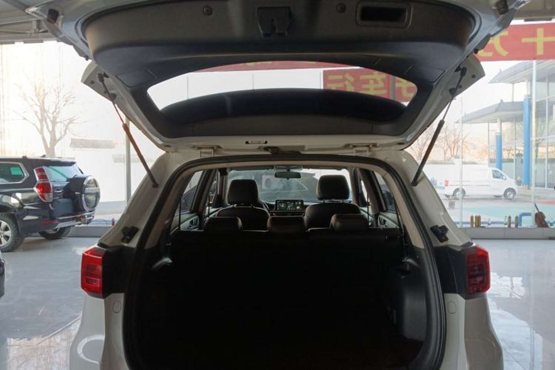 Used CHANGAN CS75 2022 Blue Whale Edition 1.5T DCT Luxury Model Trunk