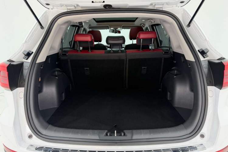 Used CHANGAN CS75 2022 Blue Whale Edition 1.5T DCT Prestige Model Trunk