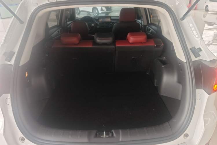 Used CHANGAN CS75 2022 Blue Whale Edition 1.5T DCT Luxury Model Trunk