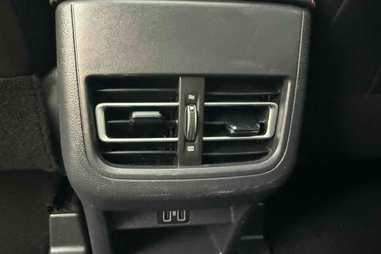 Used CHANGAN CS75 2023 Enjoy Edition 1.5T DCT Luxury Version Interior 6