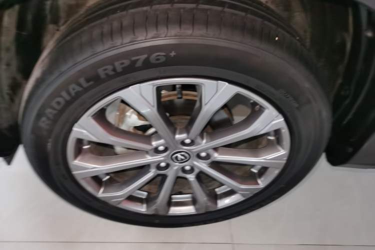 Used CHANGAN CS75 2023 Enjoy Edition 1.5T DCT Prestige Version Left Front Wheel Hub