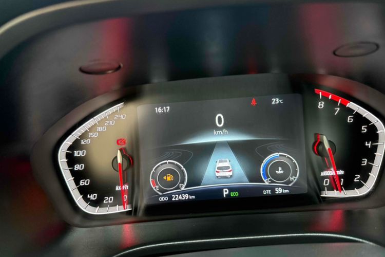 Used CHANGAN CS75 2023 Enjoy Edition 1.5T DCT Luxury Version Odometer Close Up