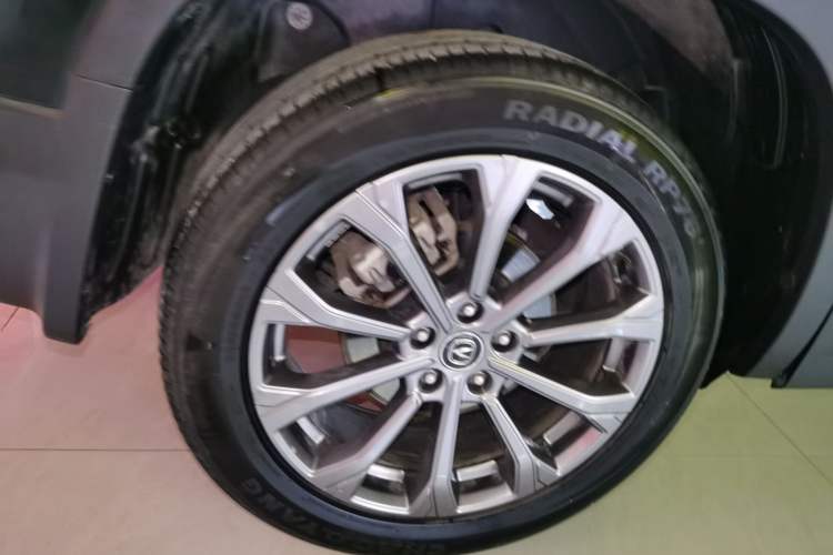 Used CHANGAN CS75 2023 Enjoy Edition 1.5T DCT Prestige Version Right Rear Wheel Hub