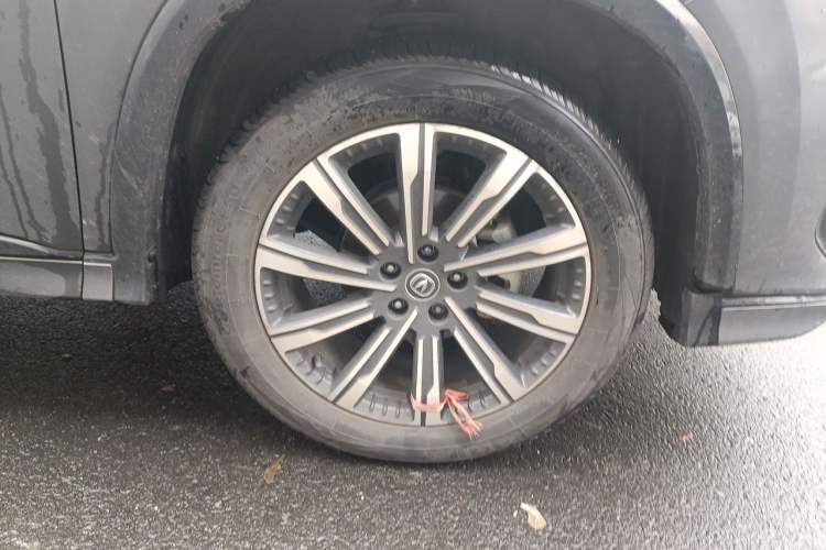 Used CHANGAN CS75 2023 Enjoy Edition 1.5T DCT Prestige Version Right Front Wheel Hub