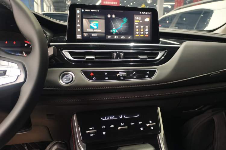 Used CHANGAN CS75 2023 Enjoy Edition 1.5T DCT Luxury Version Audio And AC Panel
