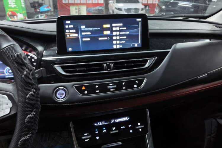 Used CHANGAN CS75 2023 Enjoy Edition 1.5T Manual Fashion Model Audio And AC Panel