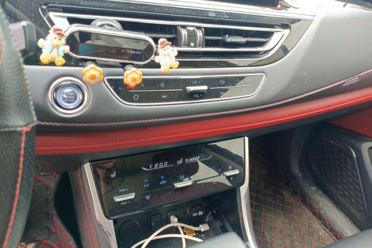Used CHANGAN CS75 2023 Enjoy Edition 1.5T DCT Prestige Version Audio And AC Panel