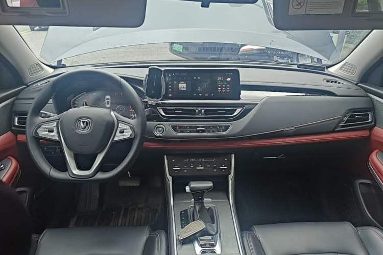 Used CHANGAN CS75 2023 Enjoy Edition 1.5T DCT Prestige Version Center Console