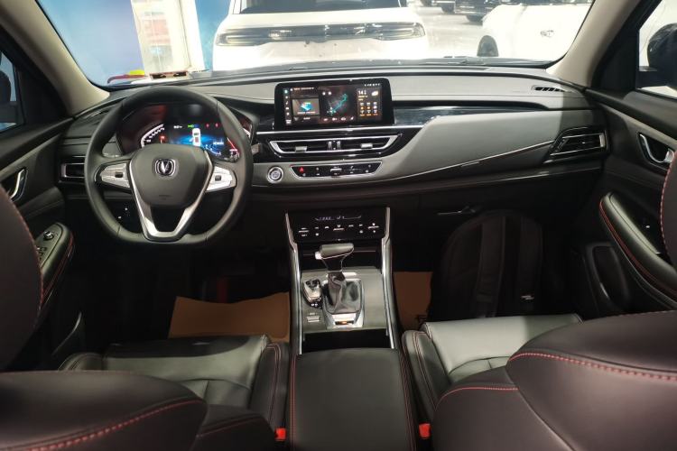 Used CHANGAN CS75 2023 Enjoy Edition 1.5T DCT Luxury Version Center Console