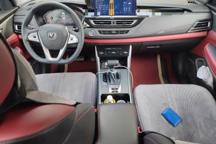 Used CHANGAN CS75 2023 Enjoy Edition 1.5T DCT Luxury Version Center Console