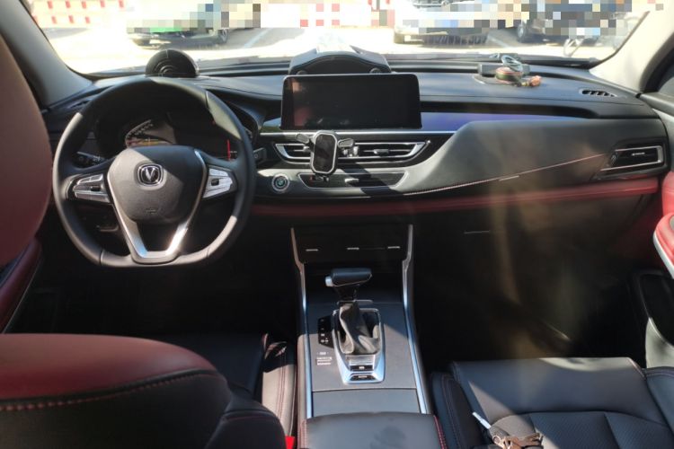Used CHANGAN CS75 2023 Enjoy Edition 1.5T DCT Luxury Version Center Console