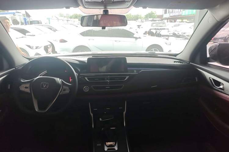 Used CHANGAN CS75 2023 Enjoy Edition 1.5T DCT Luxury Version Center Console