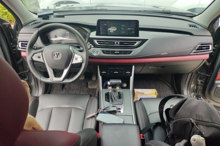 Used CHANGAN CS75 2023 Enjoy Edition 1.5T DCT Luxury Version Center Console