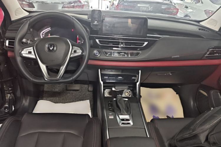 Used CHANGAN CS75 2023 Enjoy Edition 1.5T DCT Prestige Version Center Console