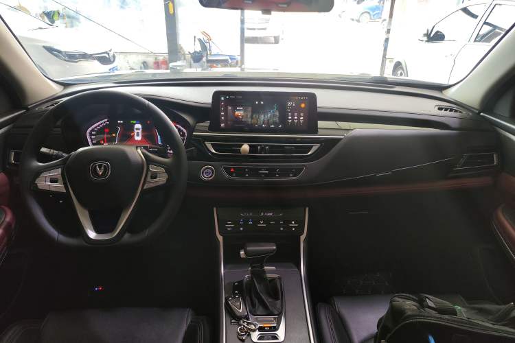 Used CHANGAN CS75 2023 Enjoy Edition 1.5T DCT Luxury Version Center Console