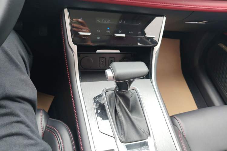 Used CHANGAN CS75 2023 Enjoy Edition 1.5T DCT Prestige Version Gear Lever
