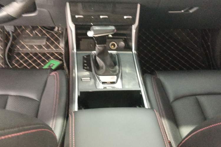 Used CHANGAN CS75 2023 Enjoy Edition 1.5T DCT Luxury Version Gear Lever