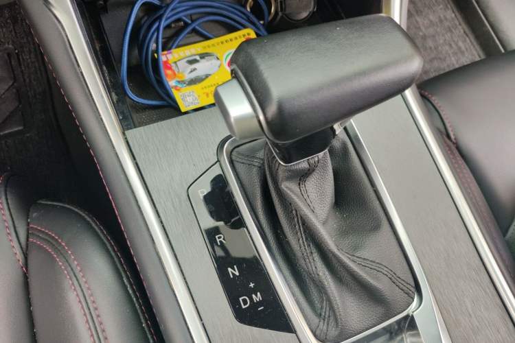 Used CHANGAN CS75 2023 Enjoy Edition 1.5T DCT Luxury Version Gear Lever