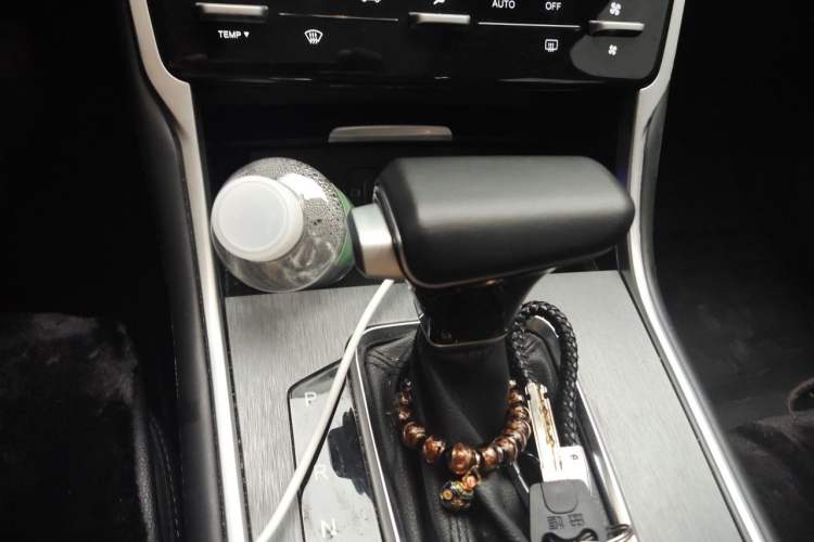 Used CHANGAN CS75 2023 Enjoy Edition 1.5T DCT Prestige Version Gear Lever
