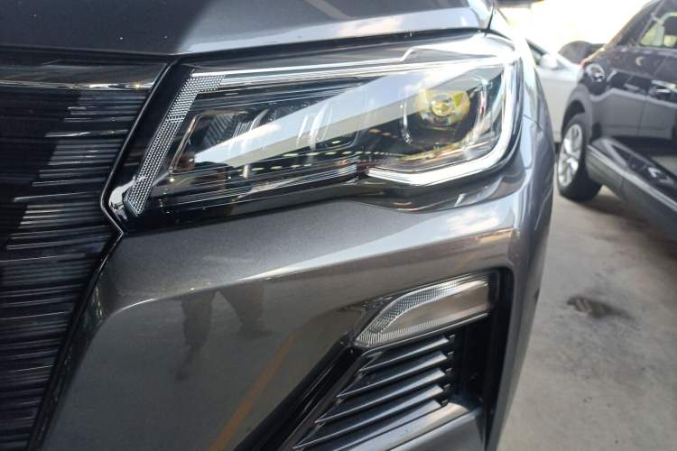 Used CHANGAN CS75 2023 Enjoy Edition 1.5T DCT Luxury Version Left Front Headlight