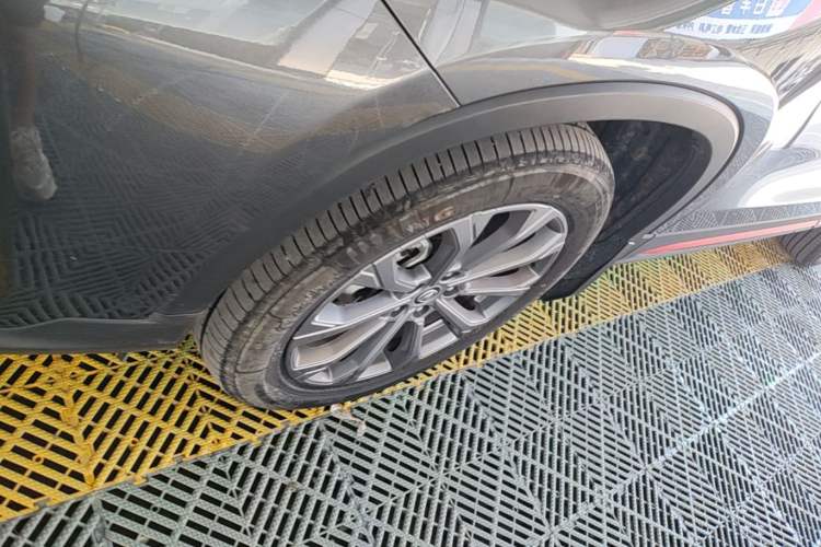 Used CHANGAN CS75 2023 Enjoy Edition 1.5T DCT Prestige Version Left Front Wheel Hub
