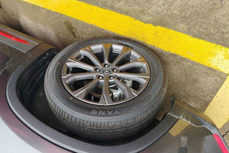 Used CHANGAN CS75 2023 Enjoy Edition 1.5T DCT Prestige Version Left Front Wheel Hub