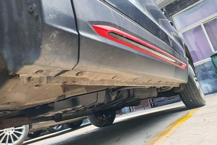 Used CHANGAN CS75 2023 Enjoy Edition 1.5T DCT Luxury Version Left Side Sill