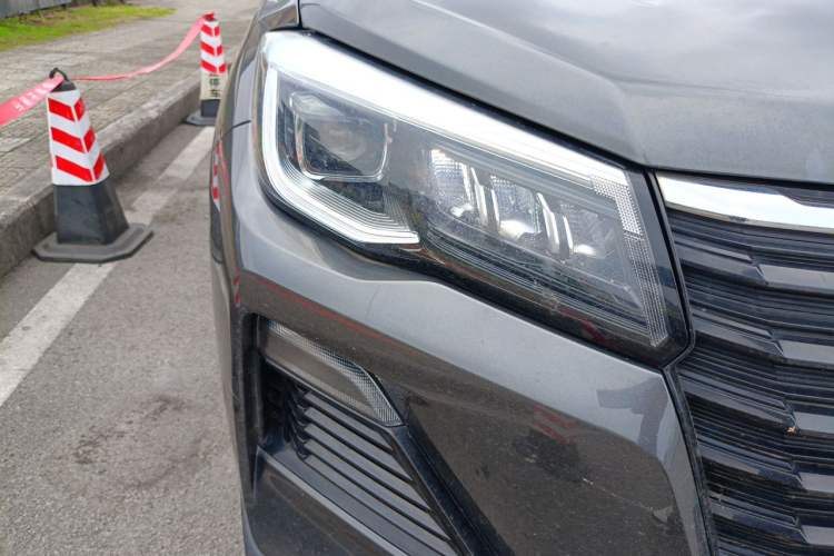 Used CHANGAN CS75 2023 Enjoy Edition 1.5T DCT Prestige Version Right Front Headlight