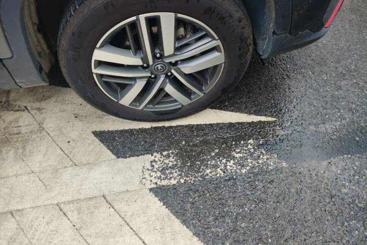 Used CHANGAN CS75 2023 Enjoy Edition 1.5T DCT Luxury Version Right Front Wheel Hub