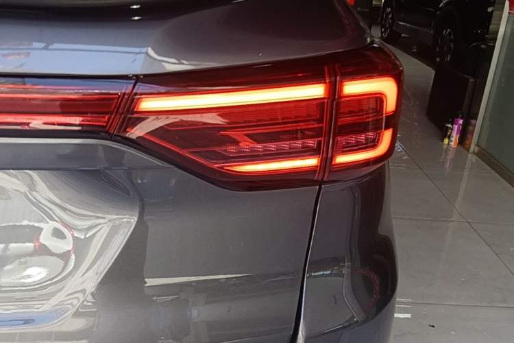 Used CHANGAN CS75 2023 Enjoy Edition 1.5T DCT Luxury Version Right Rear Taillight
