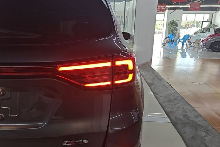 Used CHANGAN CS75 2023 Enjoy Edition 1.5T DCT Prestige Version Right Rear Taillight