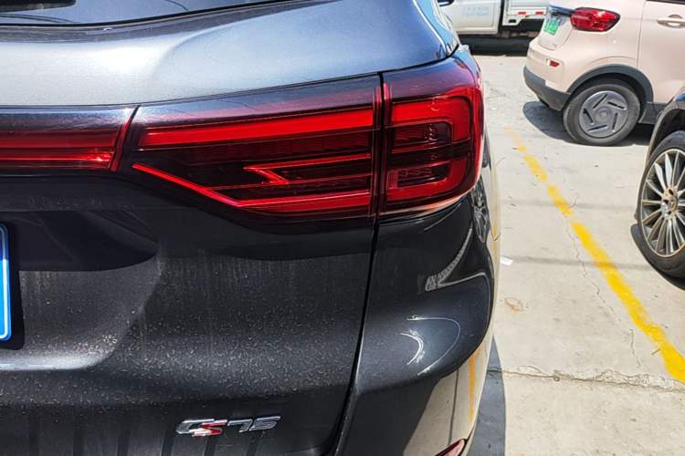 Used CHANGAN CS75 2023 Enjoy Edition 1.5T DCT Luxury Version Right Rear Taillight