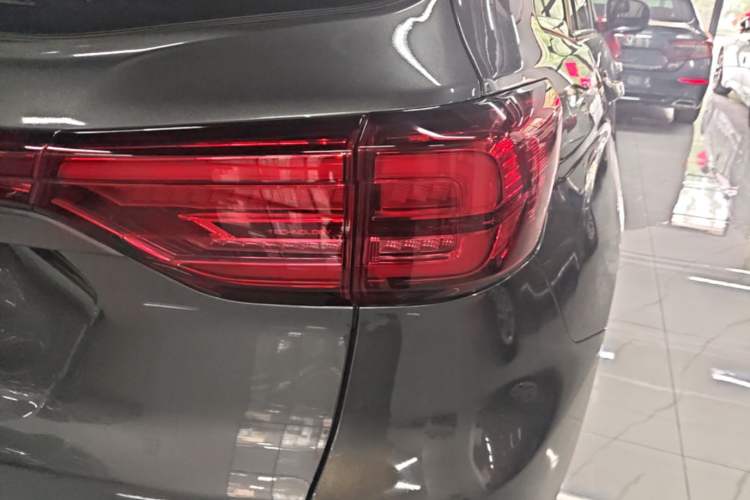 Used CHANGAN CS75 2023 Enjoy Edition 1.5T DCT Prestige Version Right Rear Taillight