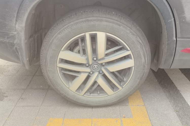 Used CHANGAN CS75 2023 Enjoy Edition 1.5T DCT Luxury Version Right Rear Wheel Hub