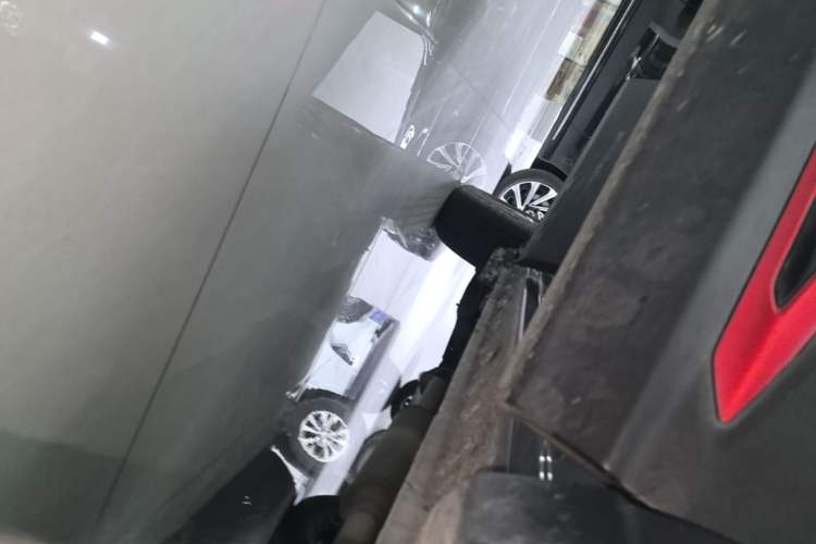 Used CHANGAN CS75 2023 Enjoy Edition 1.5T DCT Luxury Version Right Side Sill