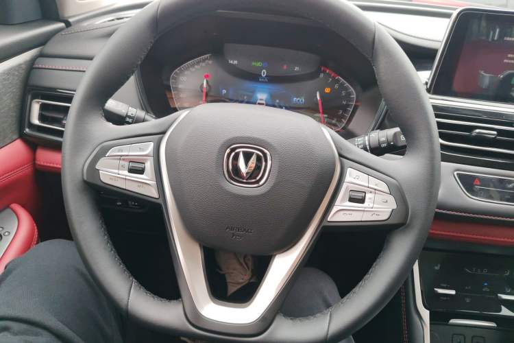 Used CHANGAN CS75 2023 Enjoy Edition 1.5T DCT Prestige Version Steering Wheel