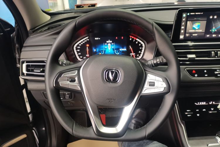 Used CHANGAN CS75 2023 Enjoy Edition 1.5T DCT Luxury Version Steering Wheel