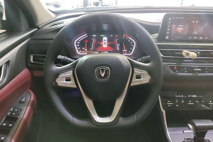 Used CHANGAN CS75 2023 Enjoy Edition 1.5T DCT Luxury Version Steering Wheel