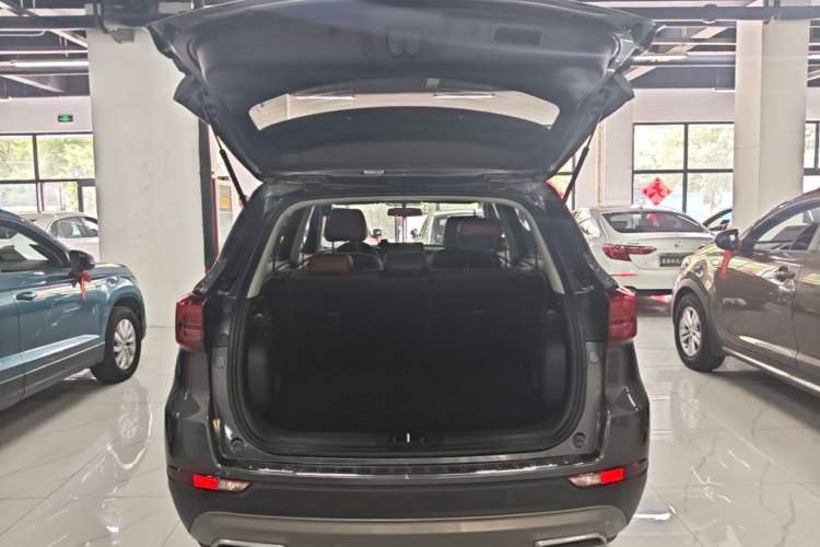 Used CHANGAN CS75 2023 Enjoy Edition 1.5T DCT Prestige Version Trunk