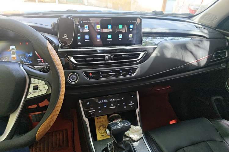 Used CHANGAN CS75 2023 Enjoy Edition 1.5T DCT Prestige Version Audio And AC Panel