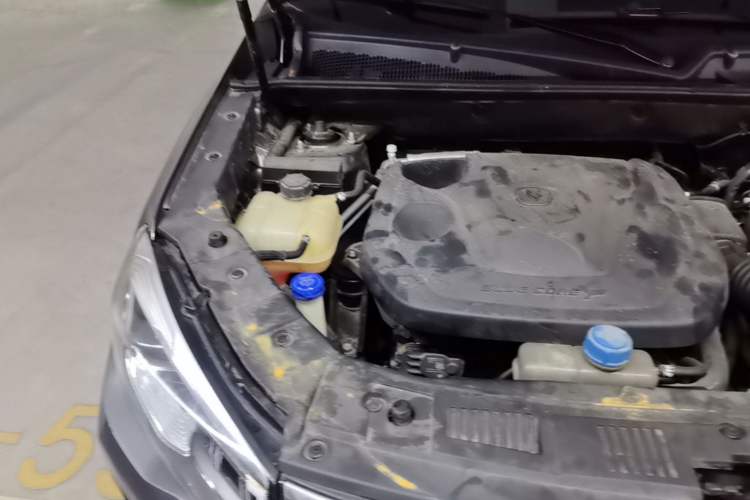 Used CHANGAN CS75 2023 Enjoy Edition 1.5T DCT Prestige Version Engine Bay Right