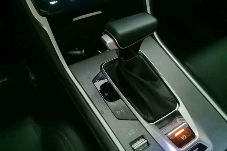Used CHANGAN CS75 2023 Enjoy Edition 1.5T DCT Prestige Version Gear Lever
