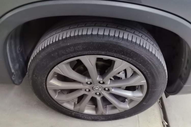 Used CHANGAN CS75 2023 Enjoy Edition 1.5T DCT Prestige Version Right Front Wheel Hub