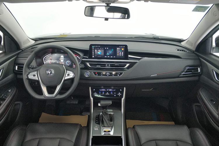 Used CHANGAN CS75 2023 Enjoy Edition 1.5T DCT Prestige Version Center Console