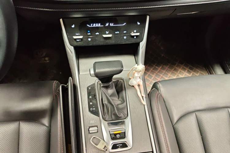 Used CHANGAN CS75 2023 Enjoy Edition 1.5T DCT Prestige Version Gear Lever