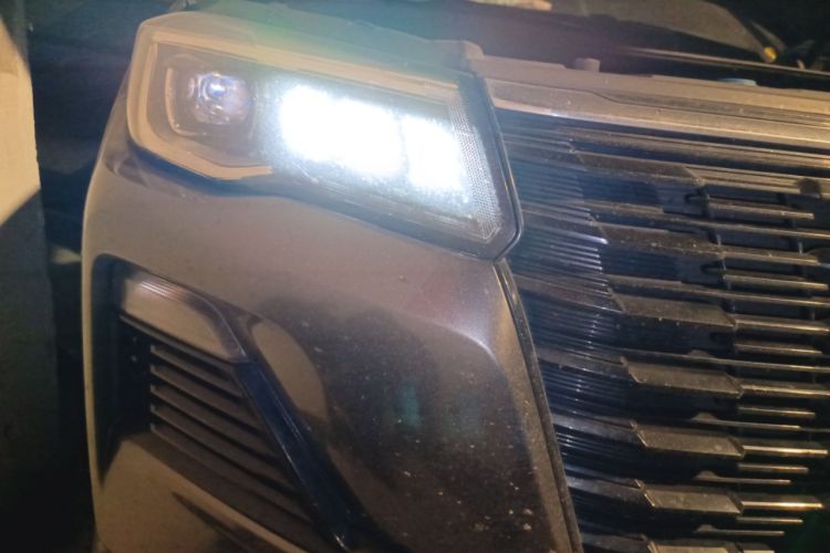 Used CHANGAN CS75 2023 Enjoy Edition 1.5T DCT Prestige Version Right Front Headlight