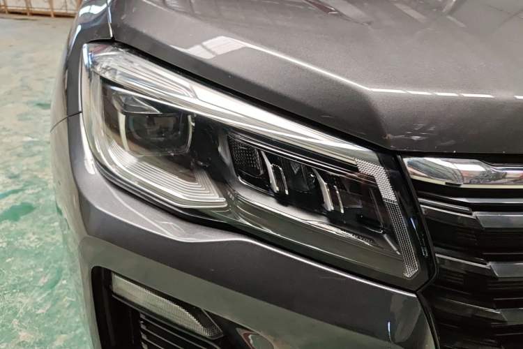Used CHANGAN CS75 2023 Enjoy Edition 1.5T DCT Prestige Version Right Front Headlight