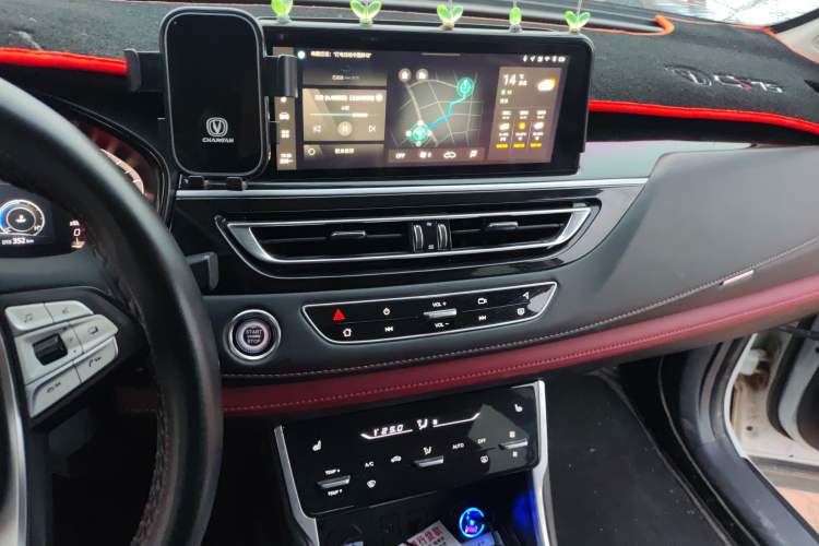 Used CHANGAN CS75 2023 Enjoy Edition 1.5T DCT Prestige Version Audio And AC Panel